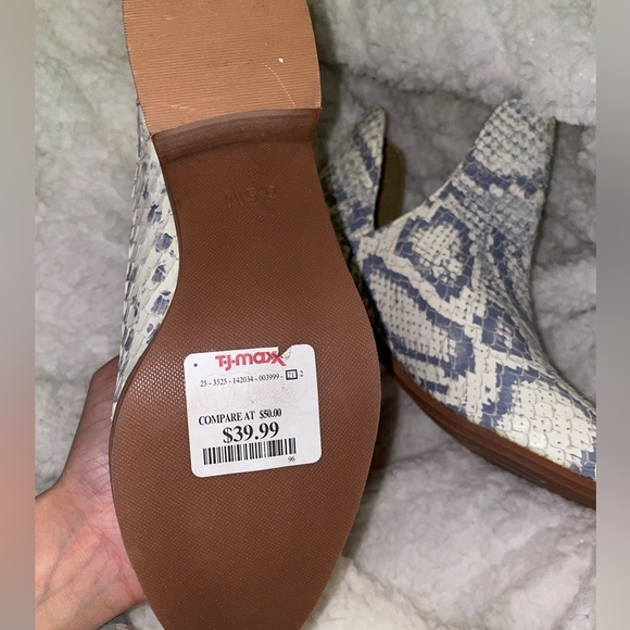 New Snake Skin Booties 6.5 - Picture 4 of 5